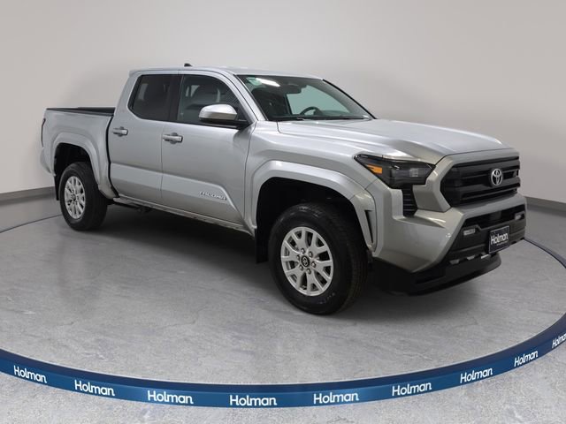 Certified 2024 Toyota Tacoma SR5 image 3