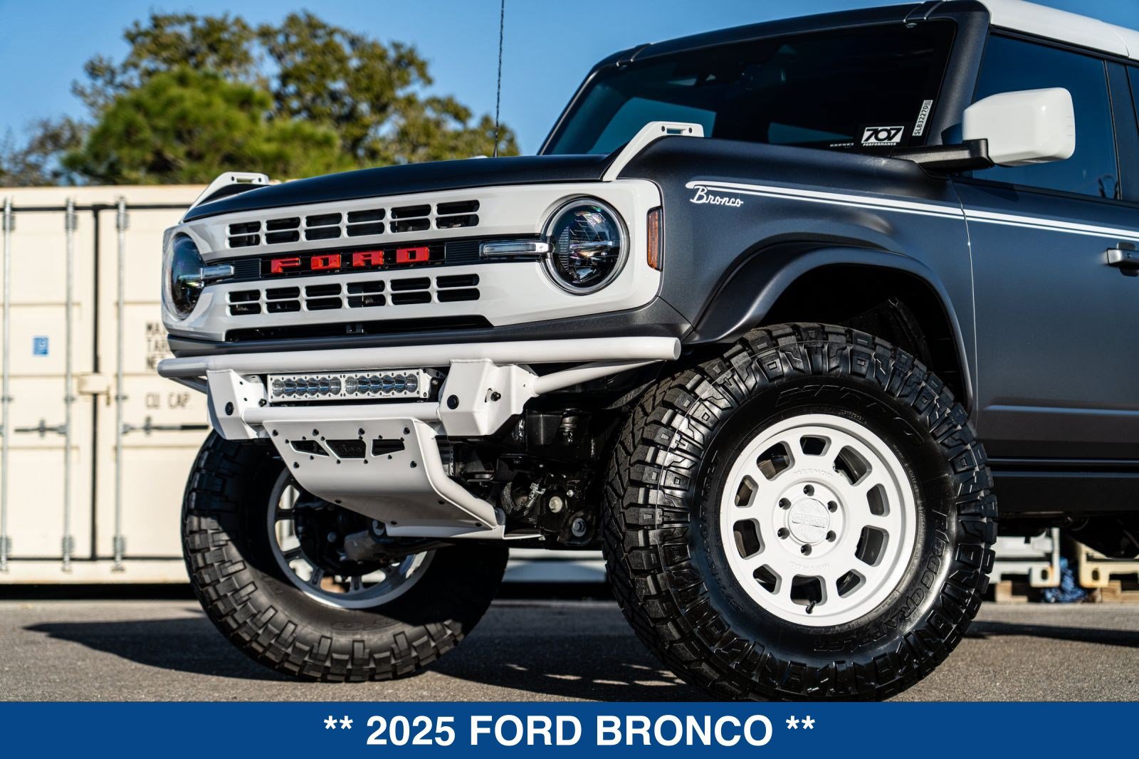 Used 2025 Ford Bronco Heritage Edition AWD/4WD image 18