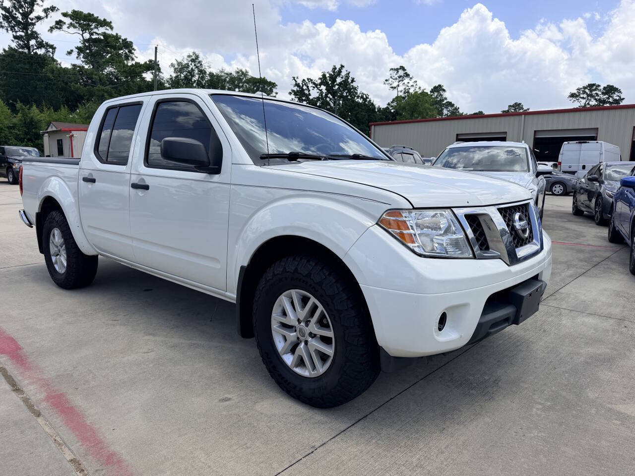 Used 2017 Nissan Frontier SV AWD/4WD image 4