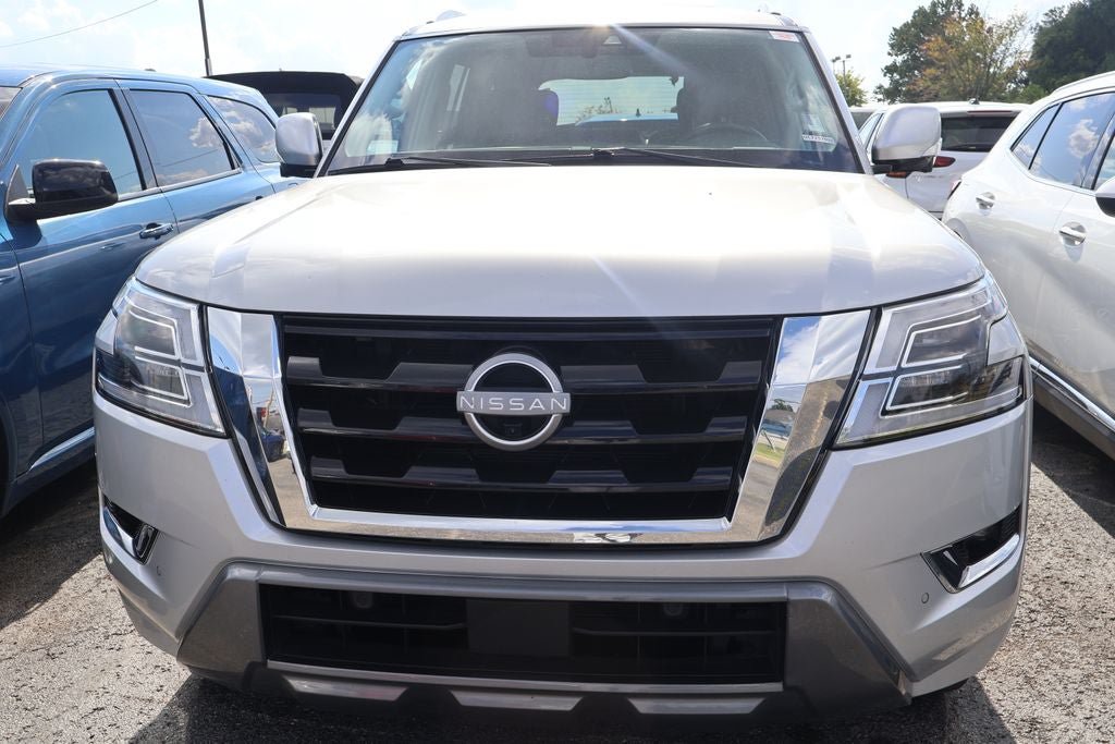 Used 2024 Nissan Armada SL w/ Captain's Chairs Package AWD/4WD image 3