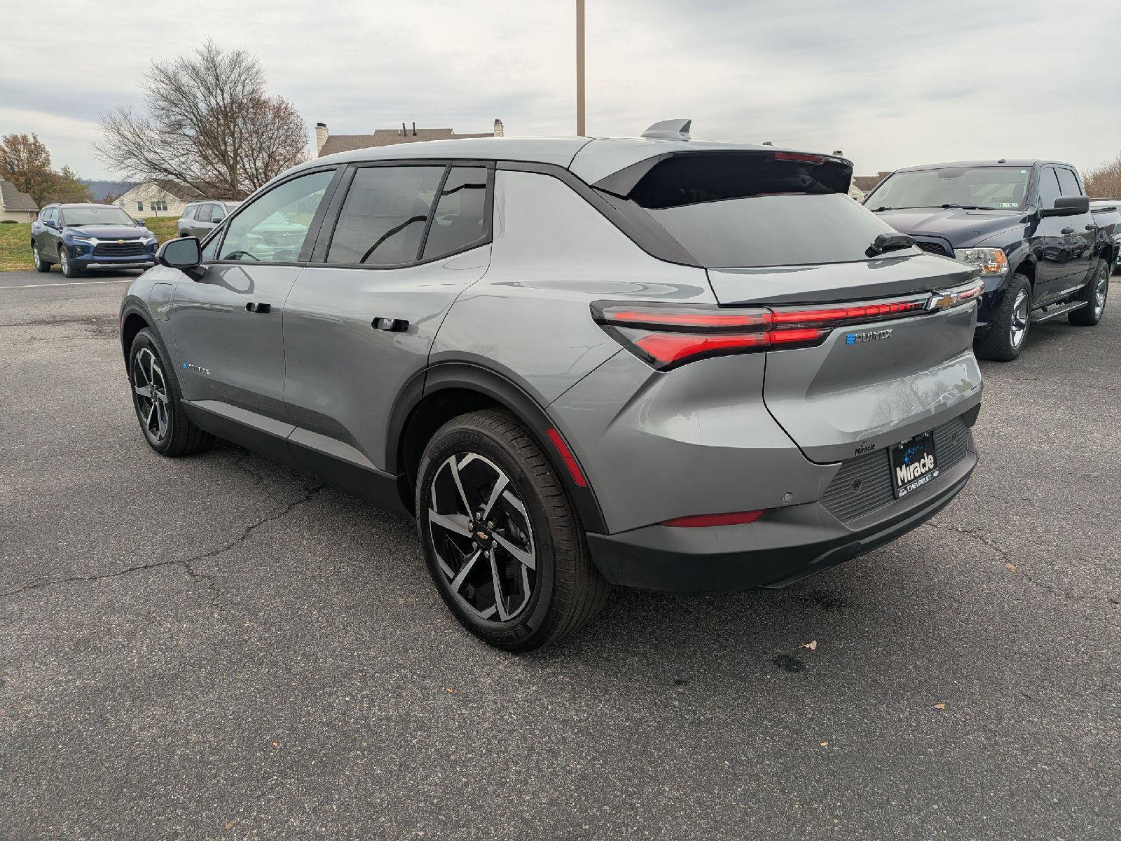 New 2026 Chevrolet Equinox EV LT image 10