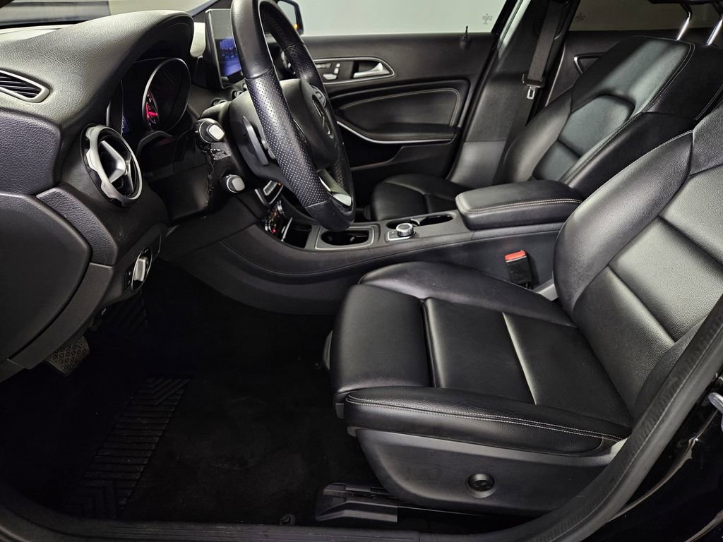 Used 2020 Mercedes-Benz GLA 250 4MATIC w/ Premium Package image 22
