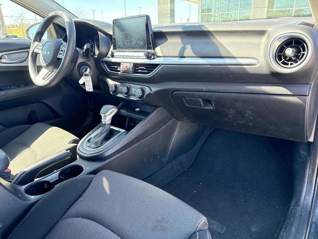 Used 2023 Kia Forte LX image 18