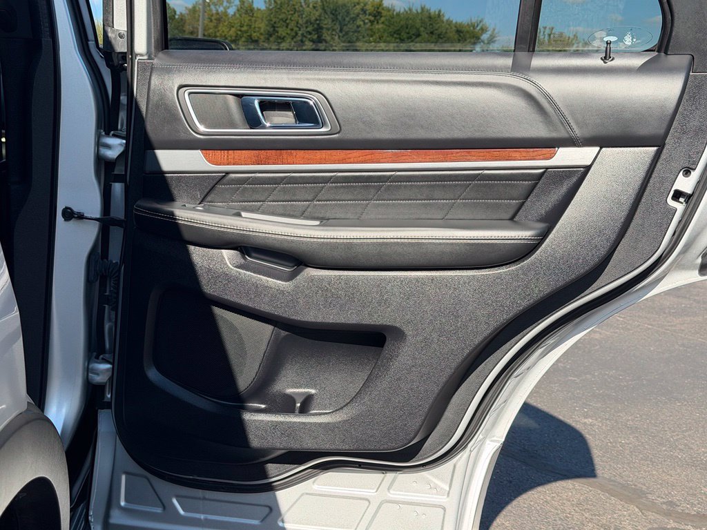 Certified 2019 Ford Explorer Platinum AWD/4WD image 30