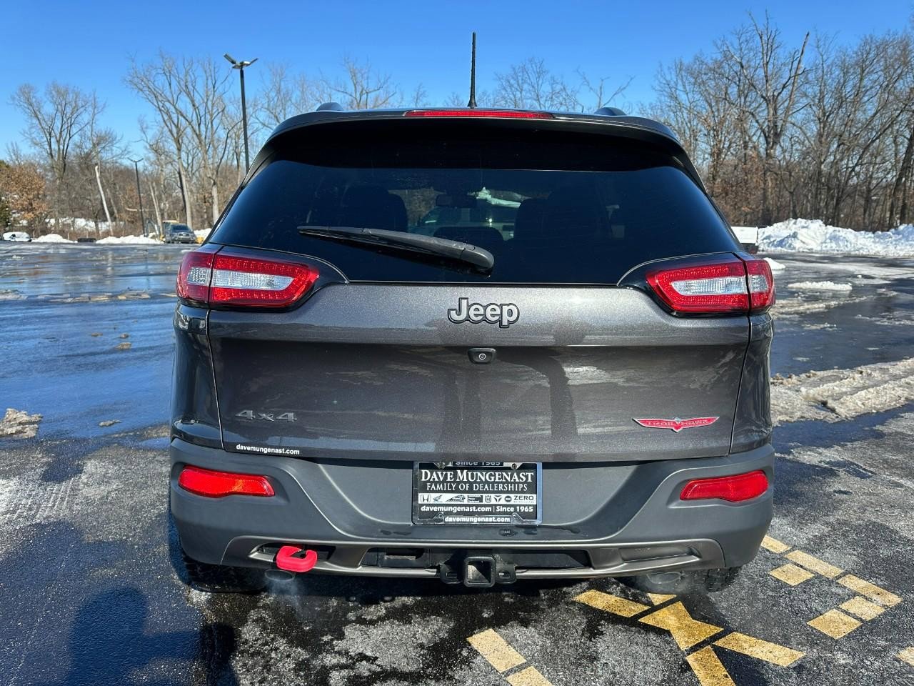 Used 2017 Jeep Cherokee Trailhawk w/ Cold Weather Group image 4