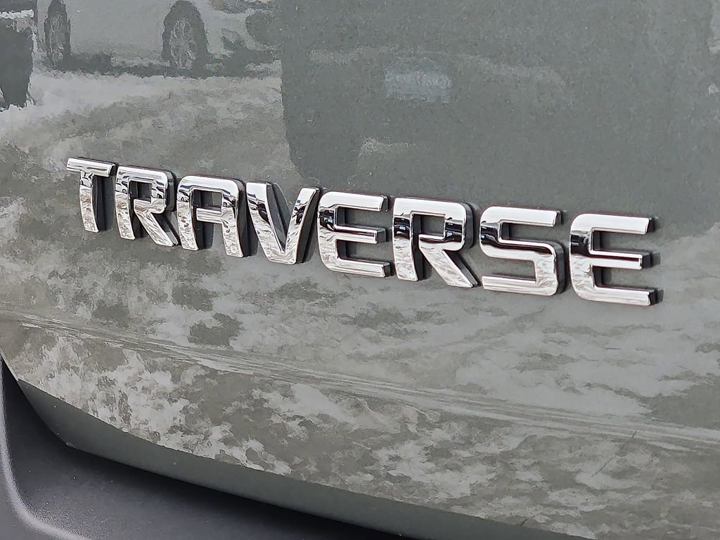 Used 2023 Chevrolet Traverse LT image 35