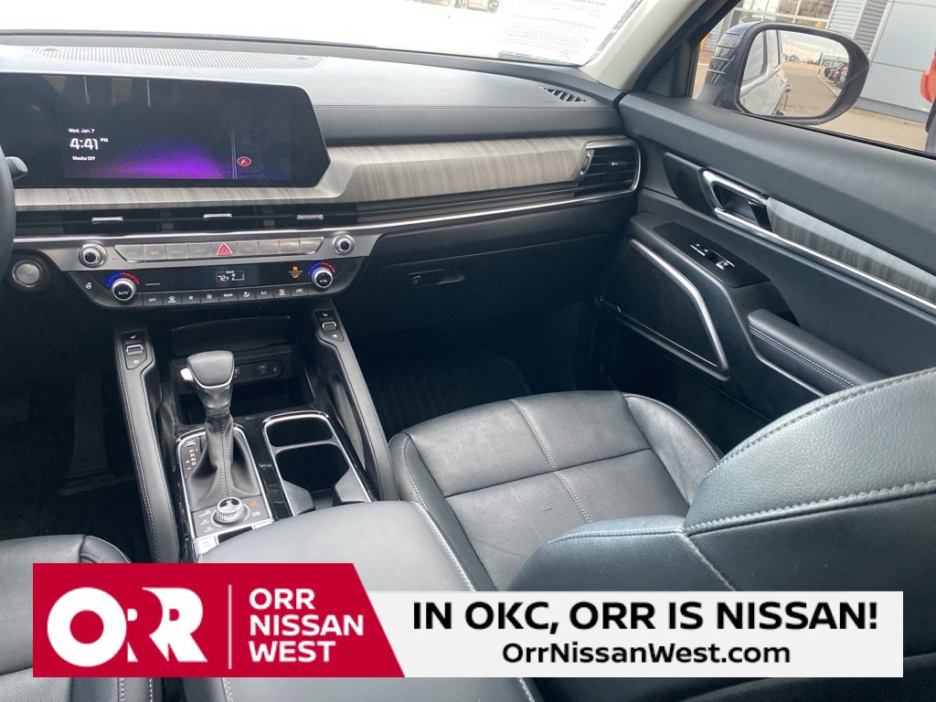 Used 2024 Kia Telluride EX w/ EX Captain's Chair Package image 20