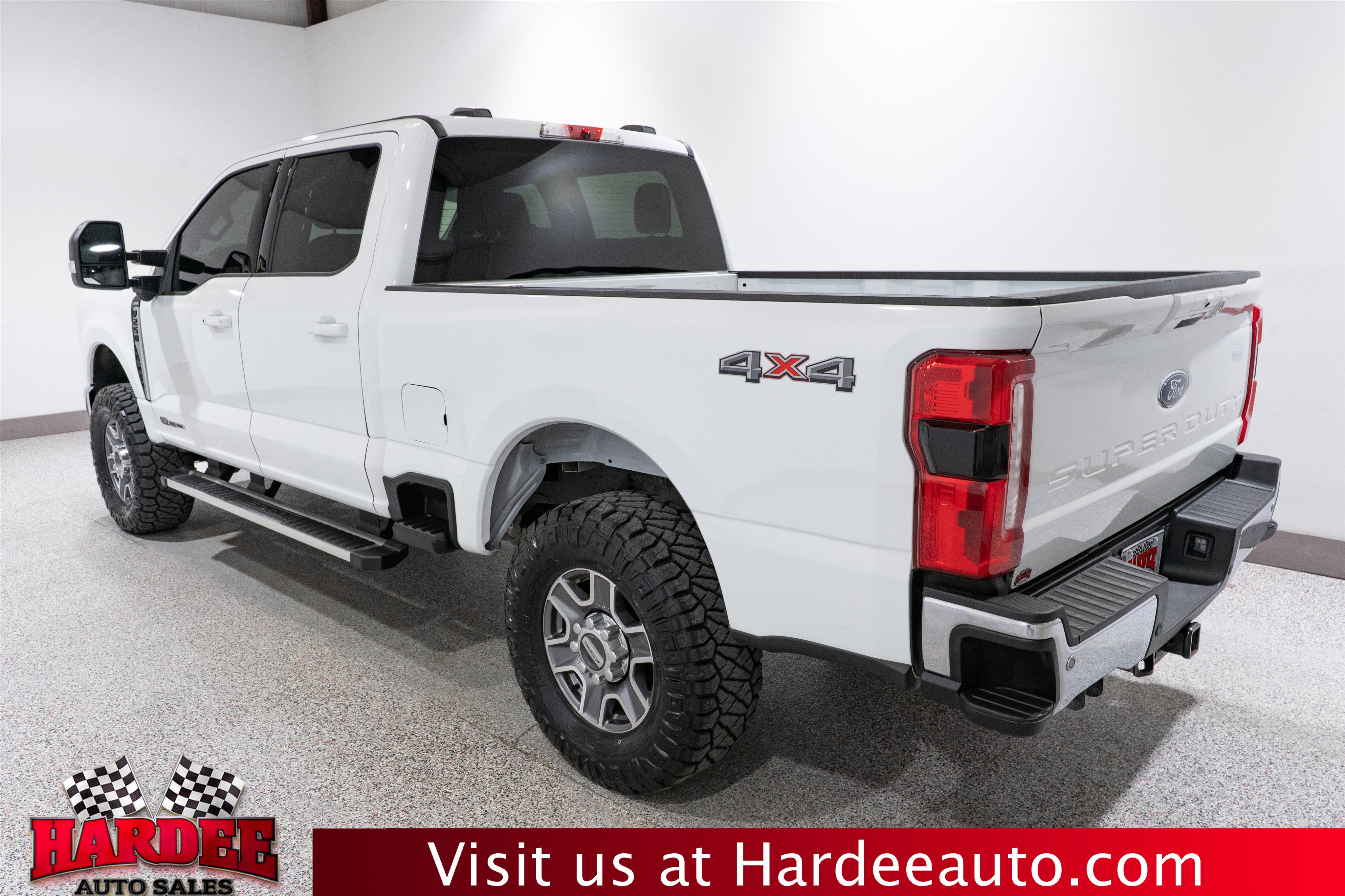Used 2025 Ford F250 Lariat AWD/4WD image 3