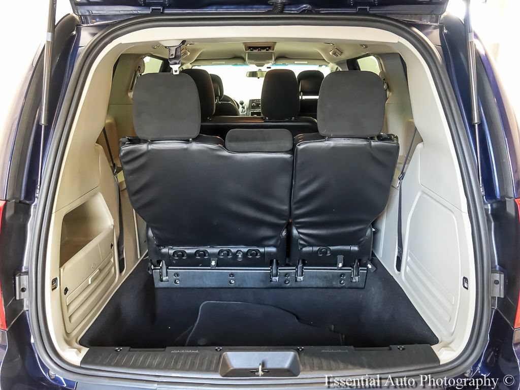 Used 2017 Dodge Grand Caravan SE FWD image 19