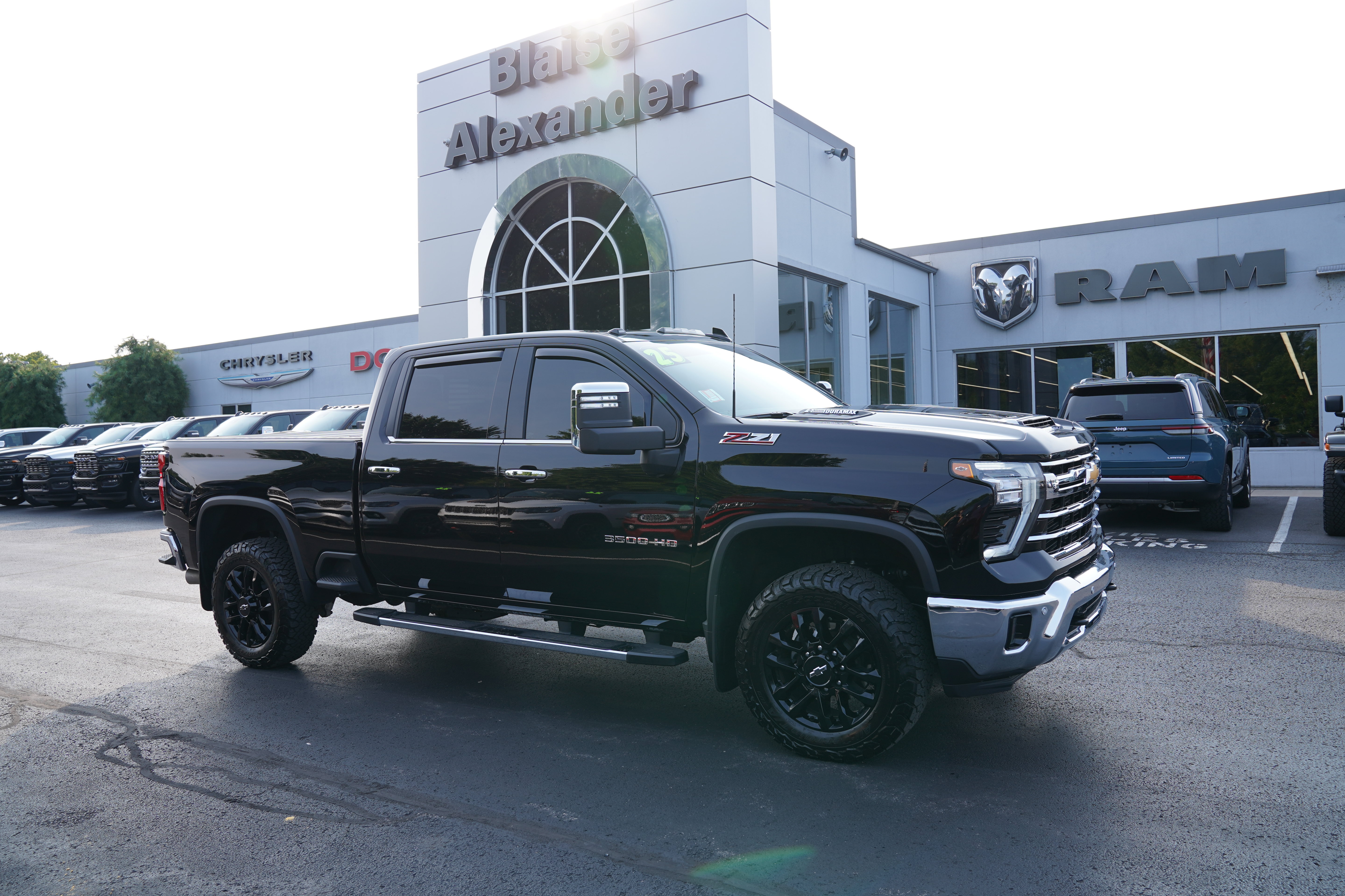 Used 2025 Chevrolet Silverado 3500 LTZ w/ LTZ Convenience Package