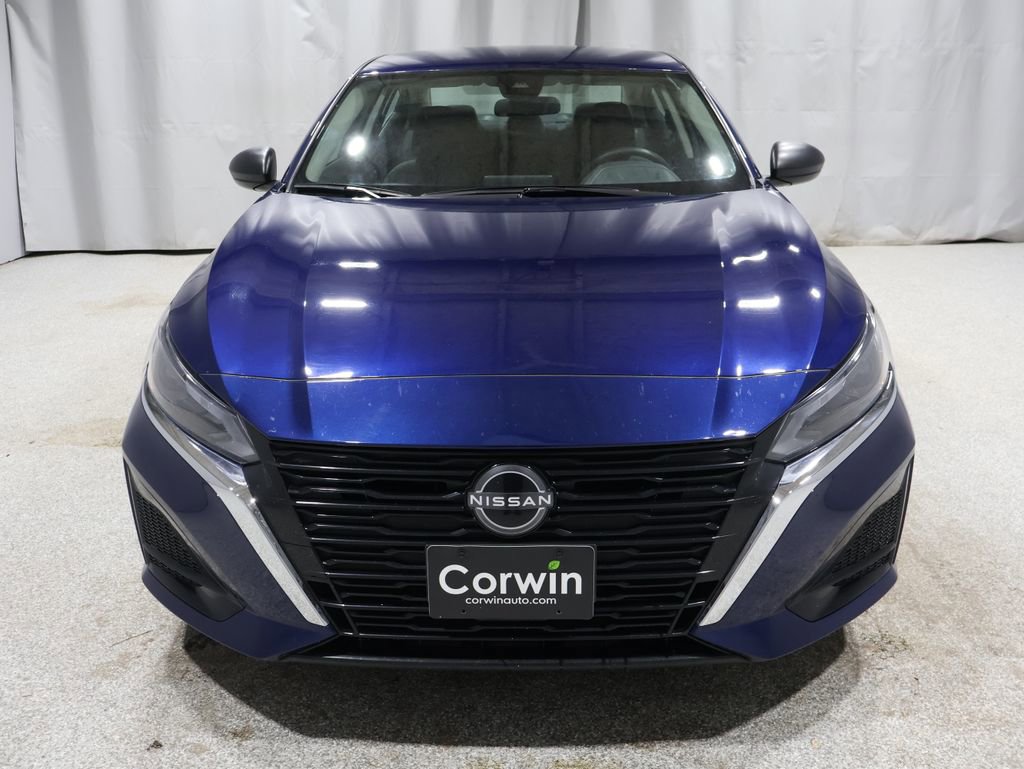 Used 2024 Nissan Altima 2.5 S image 7