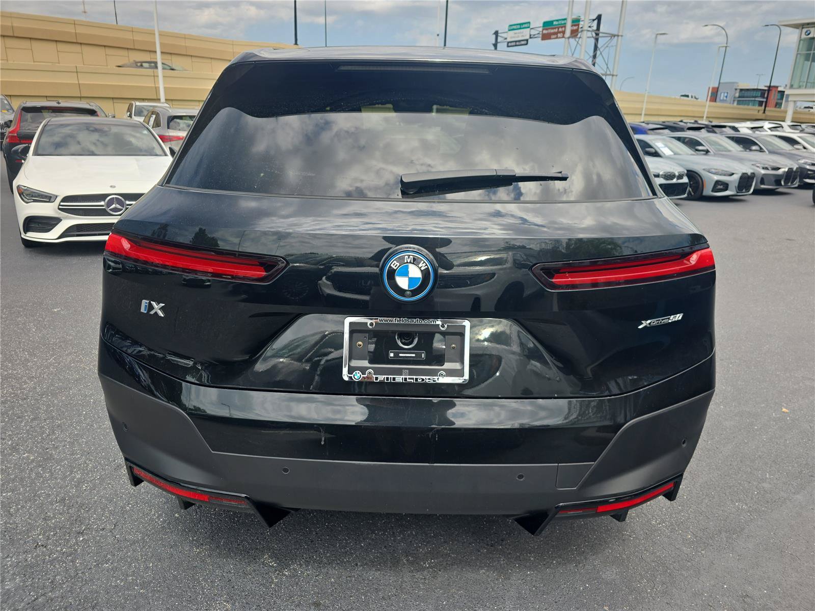 Certified 2024 BMW iX xDrive50 w/ Convenience Package AWD/4WD image 4