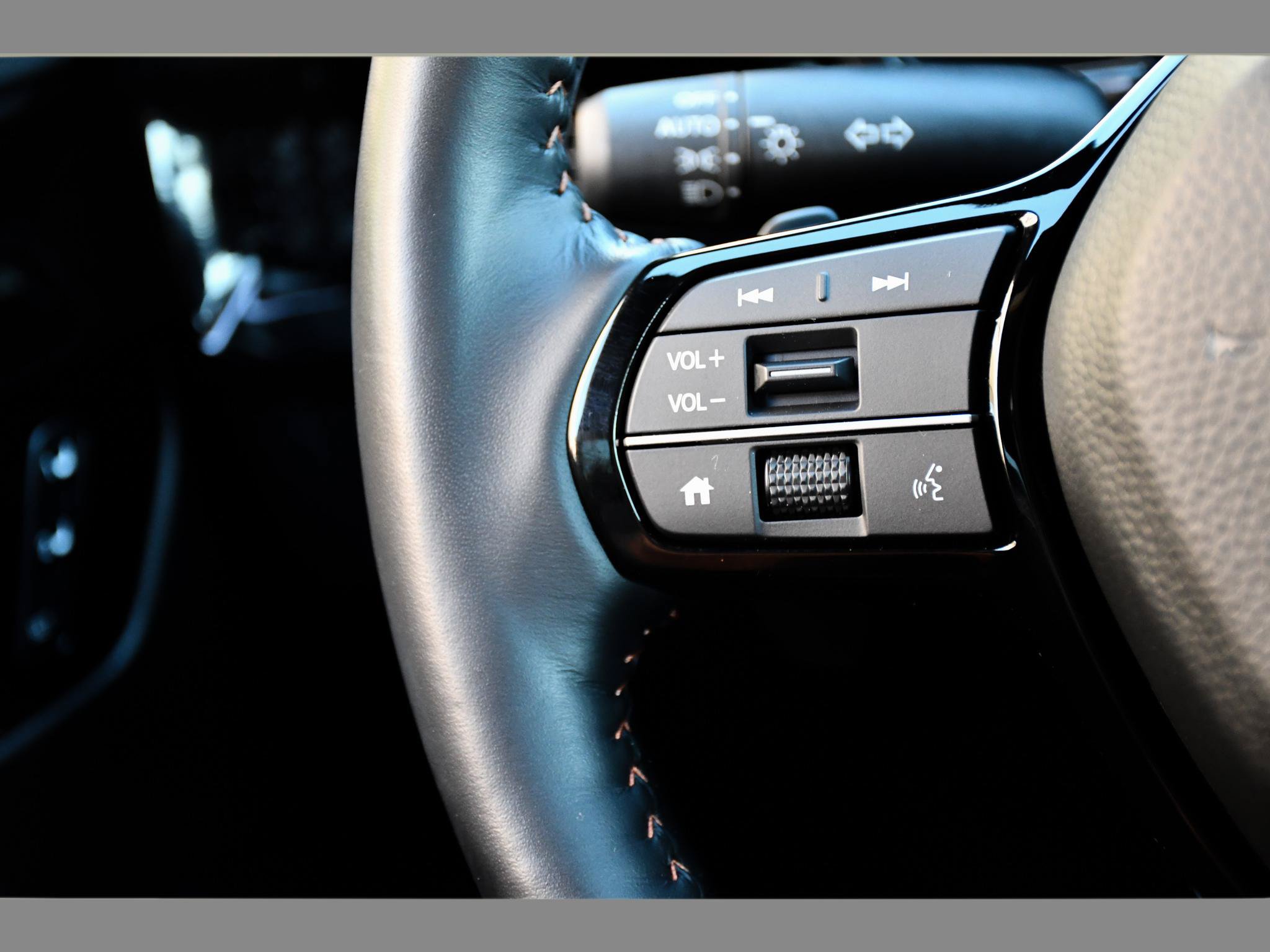 Used 2025 Honda CR-V Sport Touring image 34