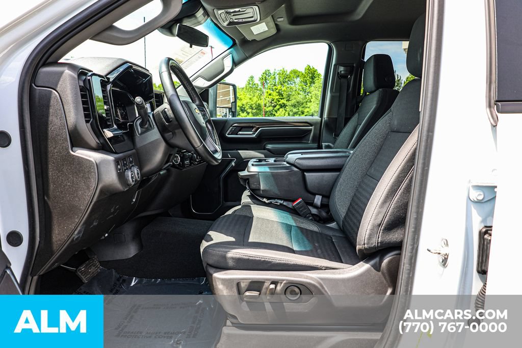Used 2025 Chevrolet Silverado 2500 LT w/ Convenience Package AWD/4WD image 17