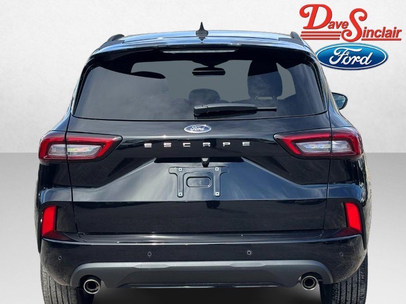 Used 2023 Ford Escape ST-Line w/ Tech Pack #1 FWD image 8