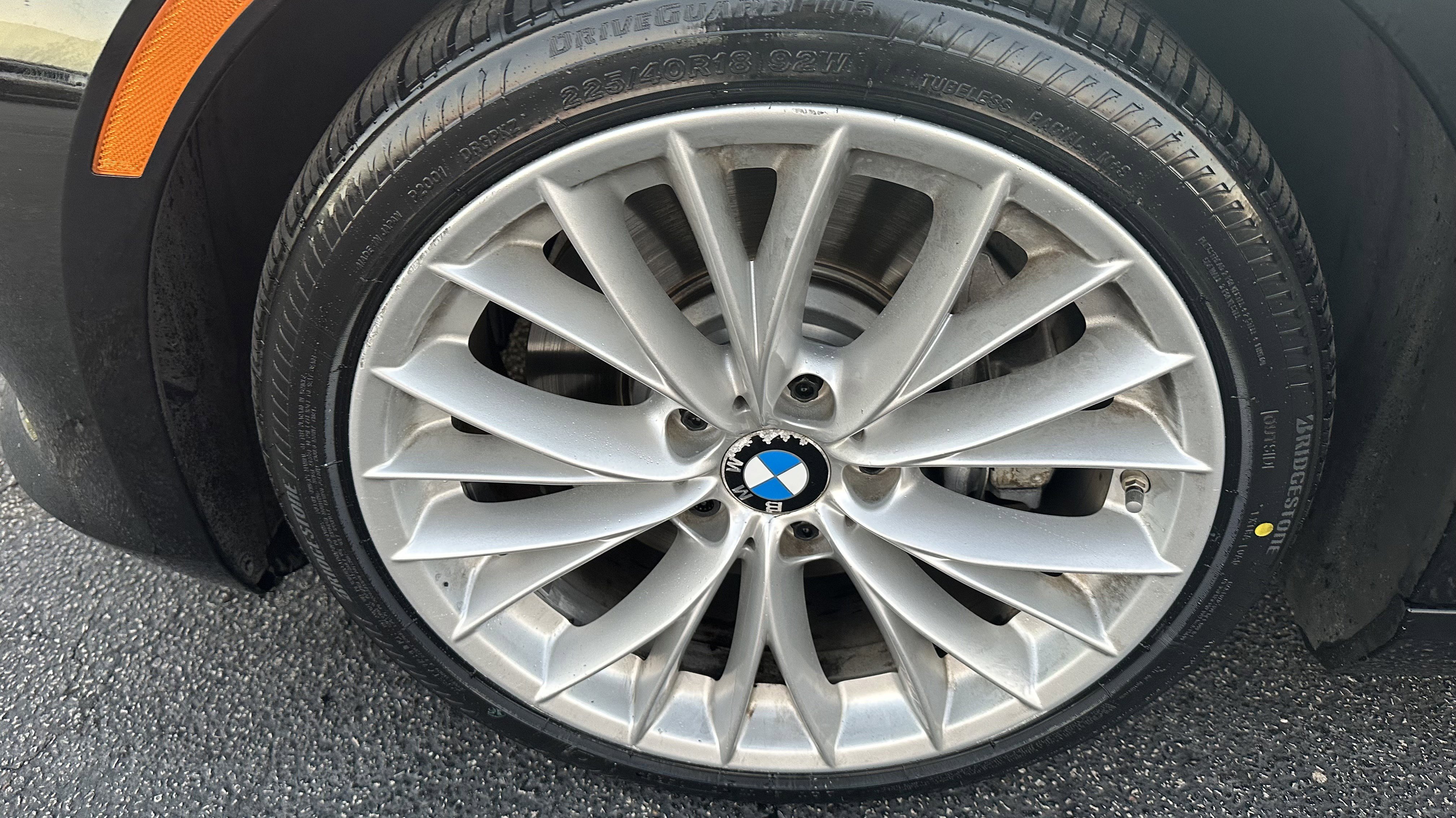 Used 2011 BMW 335i Convertible image 12