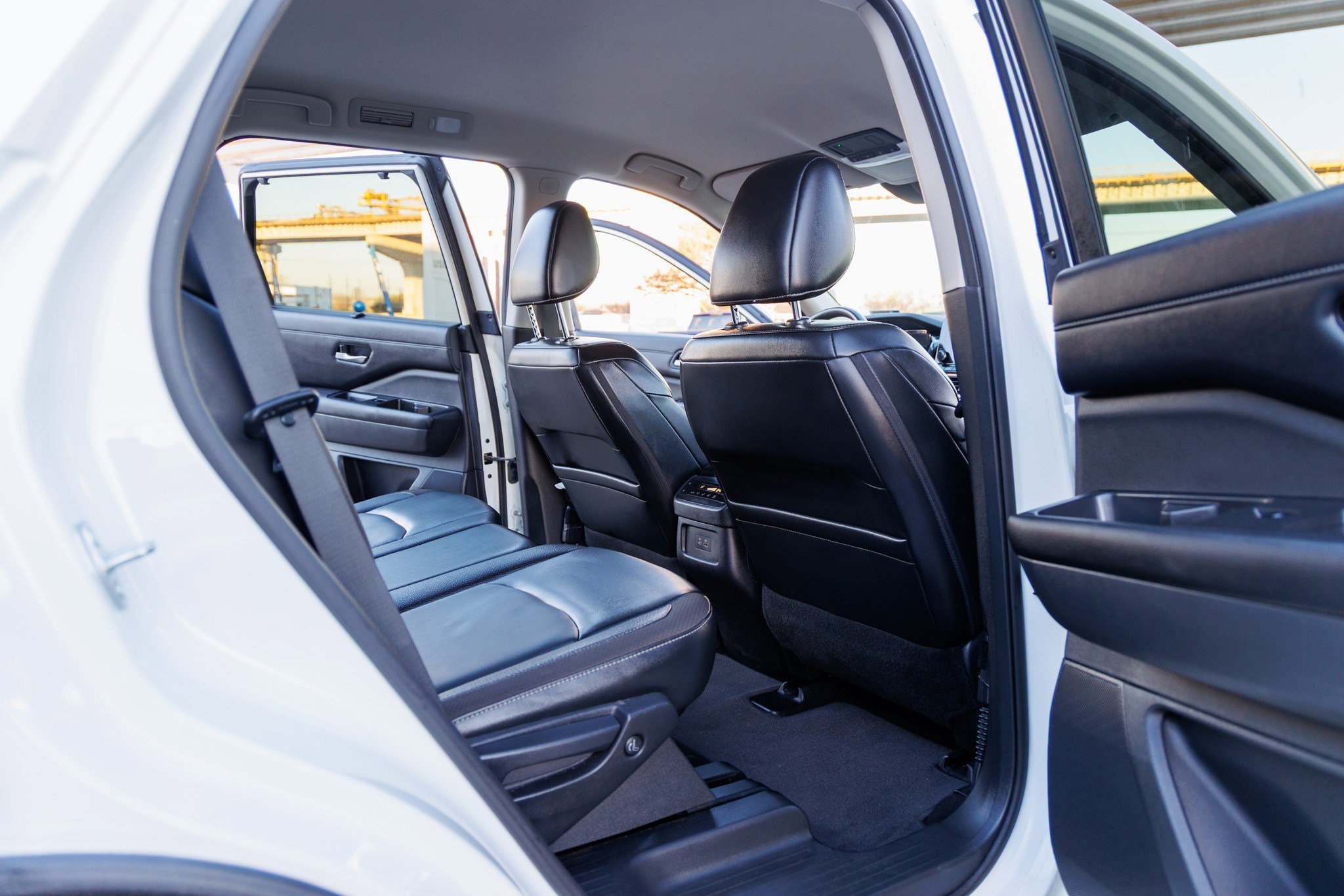 Used 2023 Nissan Pathfinder SL w/ Lighting Package (N92) image 51