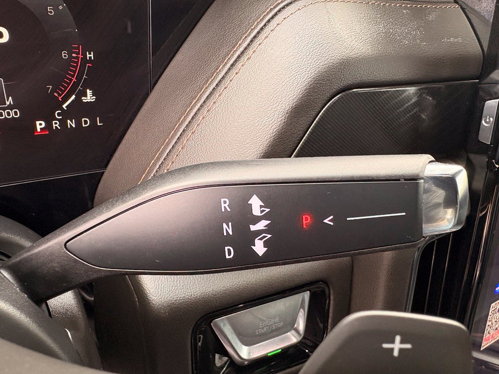 Used 2025 GMC Yukon AT4 AWD/4WD image 22