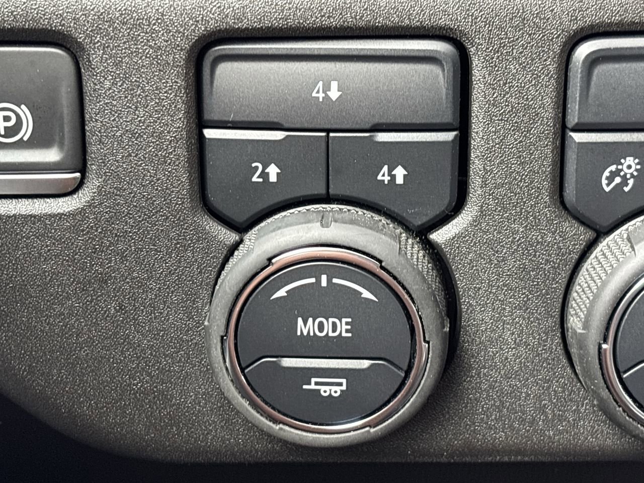 Used 2025 Chevrolet Silverado 3500 LT image 22