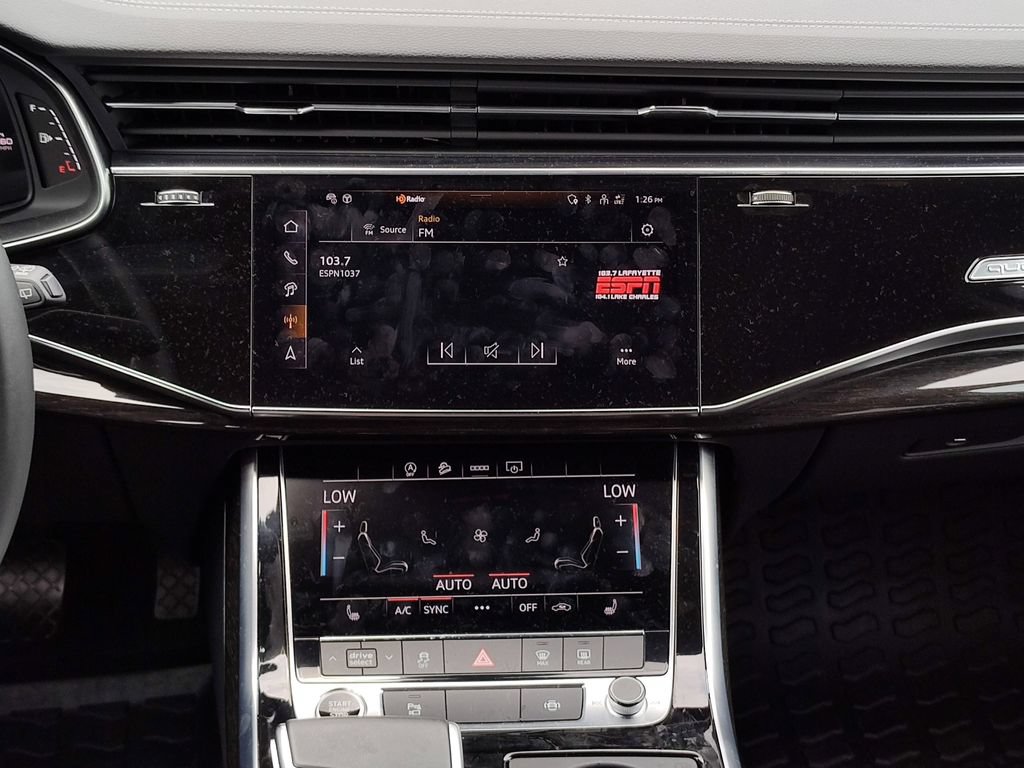 Used 2025 Audi Q7 2.0T Premium w/ Convenience Package AWD/4WD image 30