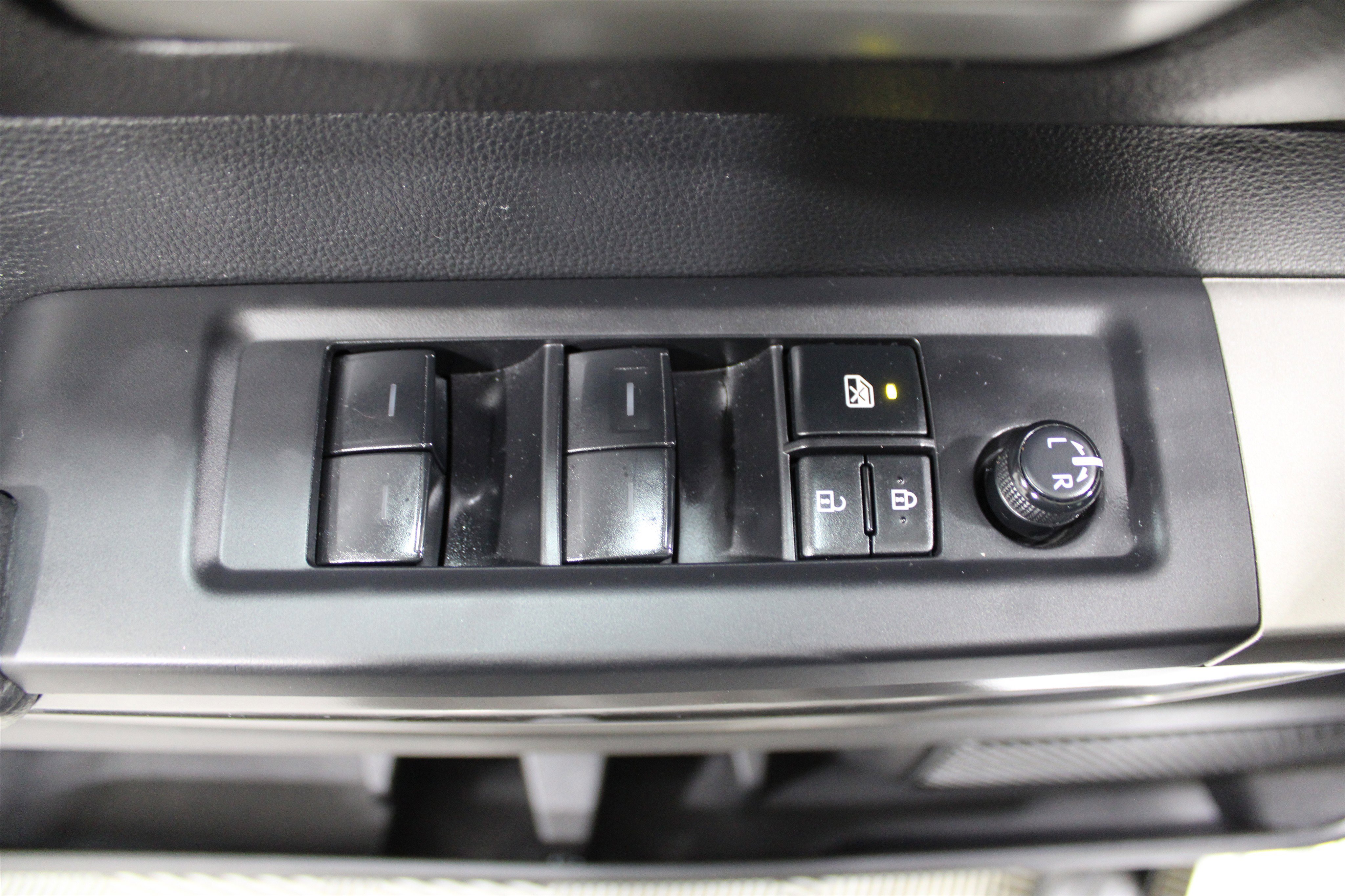 Used 2022 Toyota Tundra SR5 image 6