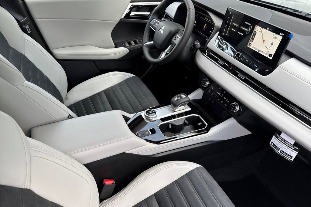 New 2026 Mitsubishi Outlander SE AWD/4WD image 16