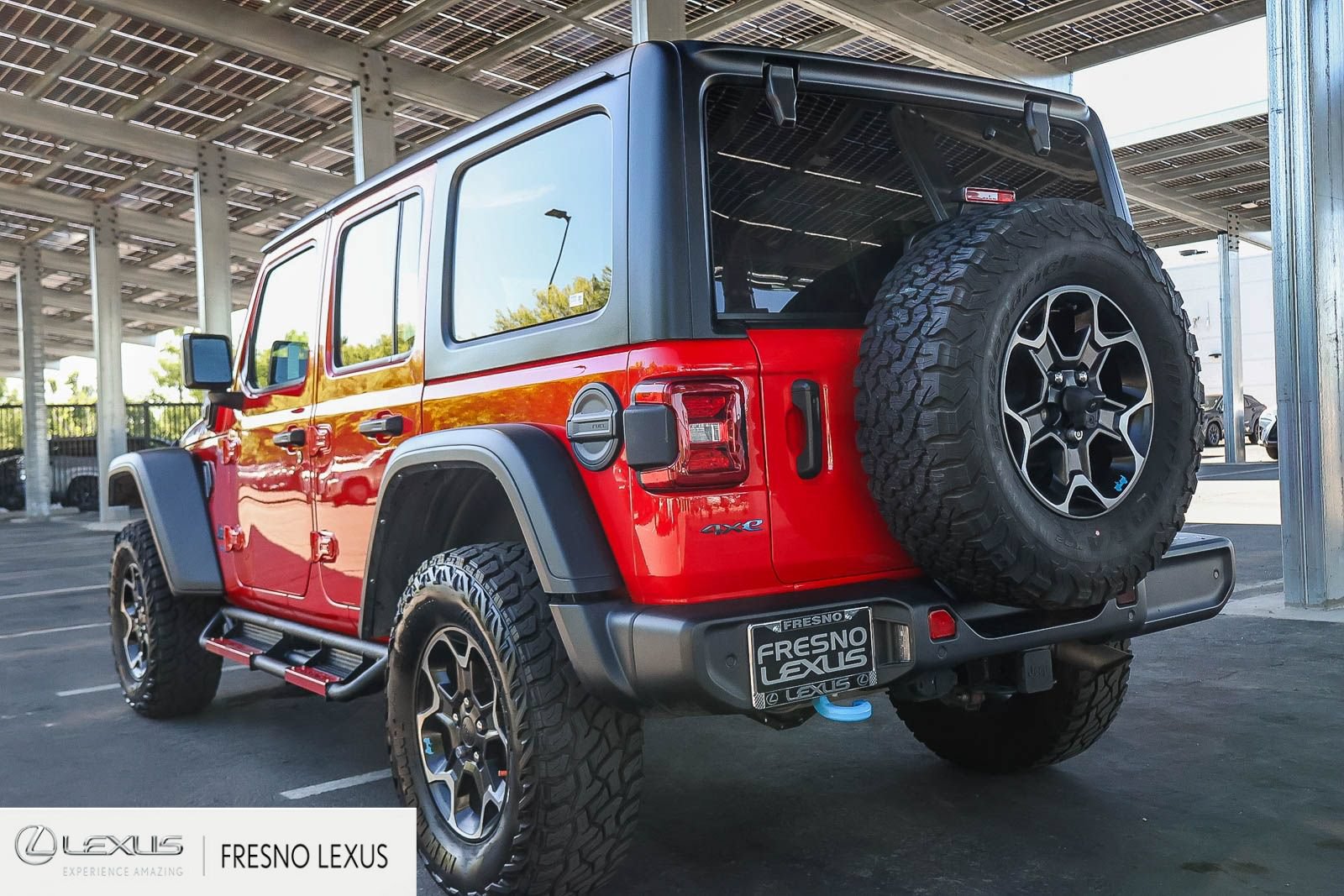 Used 2021 Jeep Wrangler Unlimited Rubicon 4xe w/ Safety Group AWD/4WD image 4