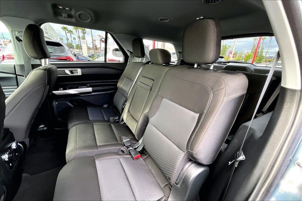 Used 2022 Ford Explorer XLT image 15
