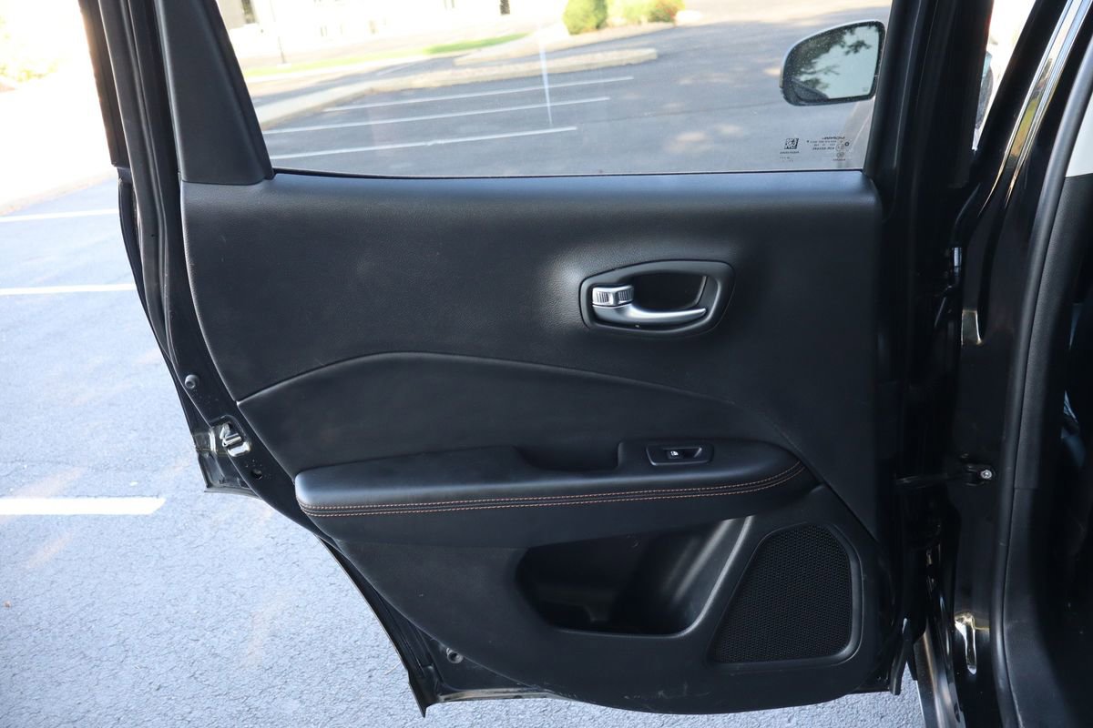 Used 2019 Jeep Compass Limited AWD/4WD image 24