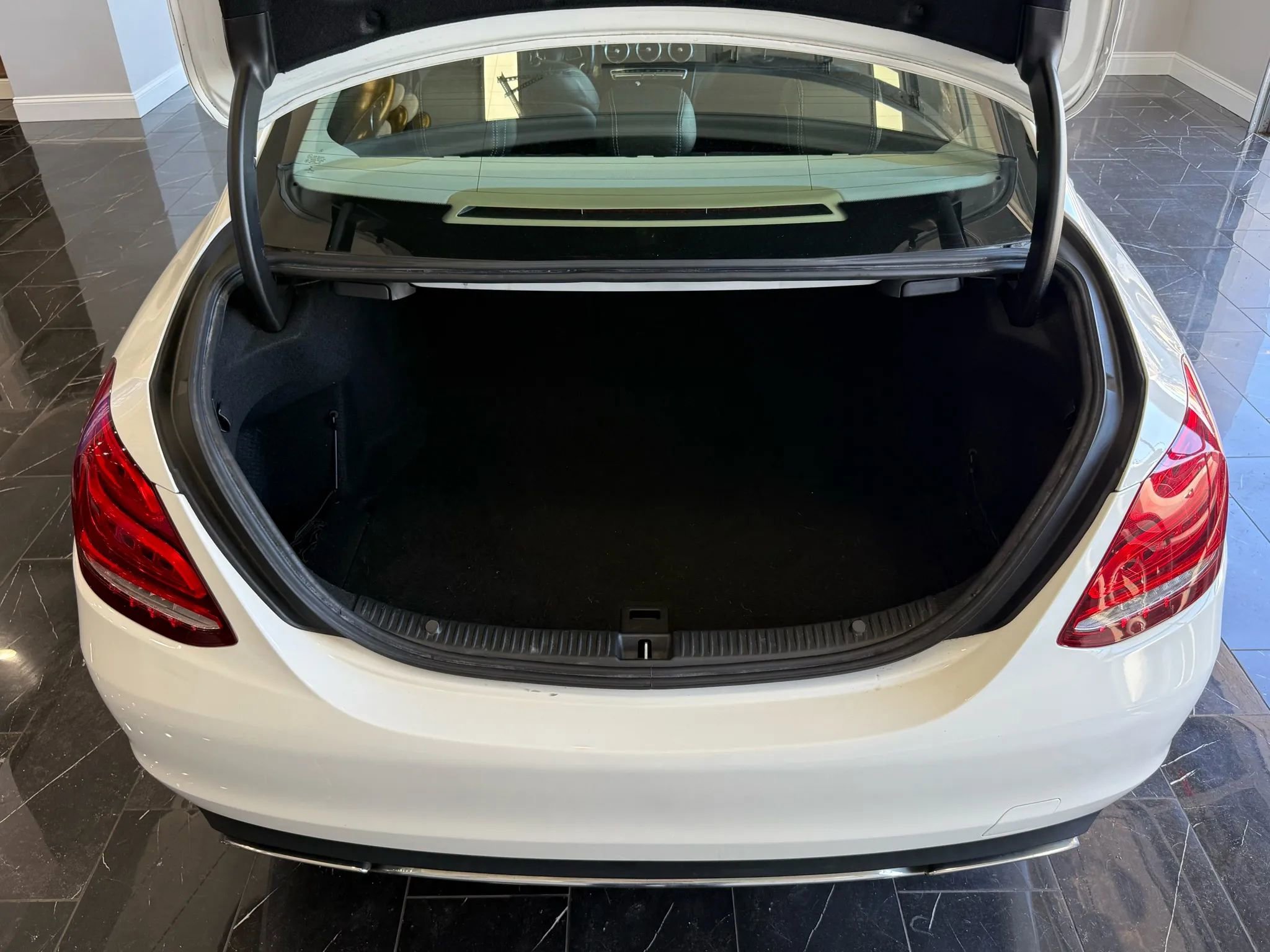 Used 2015 Mercedes-Benz C 300 4MATIC Sedan image 25