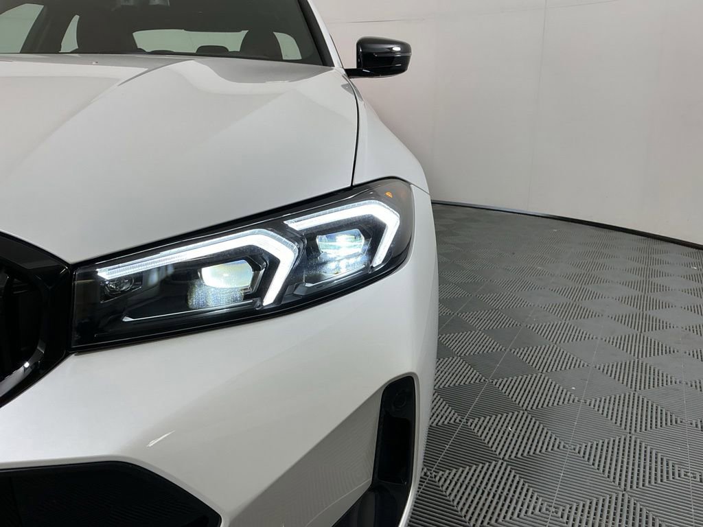 New 2026 BMW 330i xDrive Sedan w/ M Sport Package AWD/4WD image 8