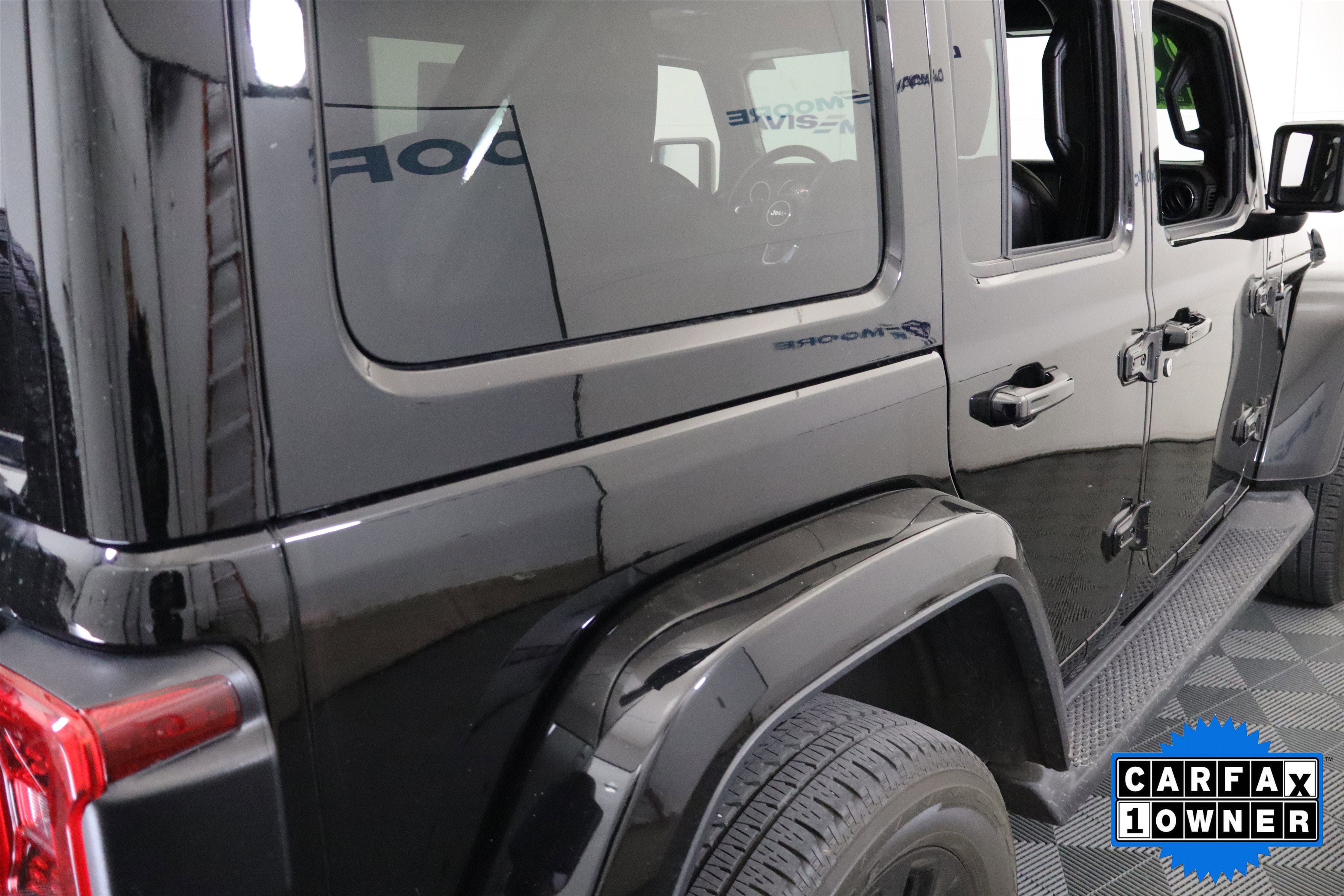 Used 2022 Jeep Wrangler Unlimited Sahara AWD/4WD image 7