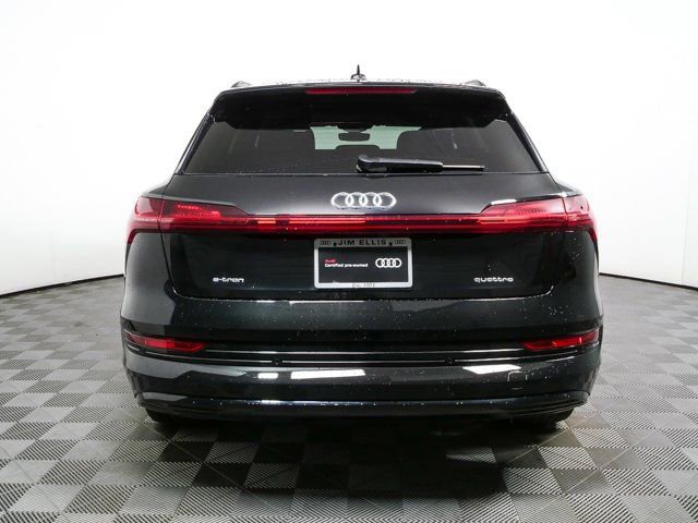 Certified 2022 Audi e-tron Premium w/ Convenience Plus Package image 27