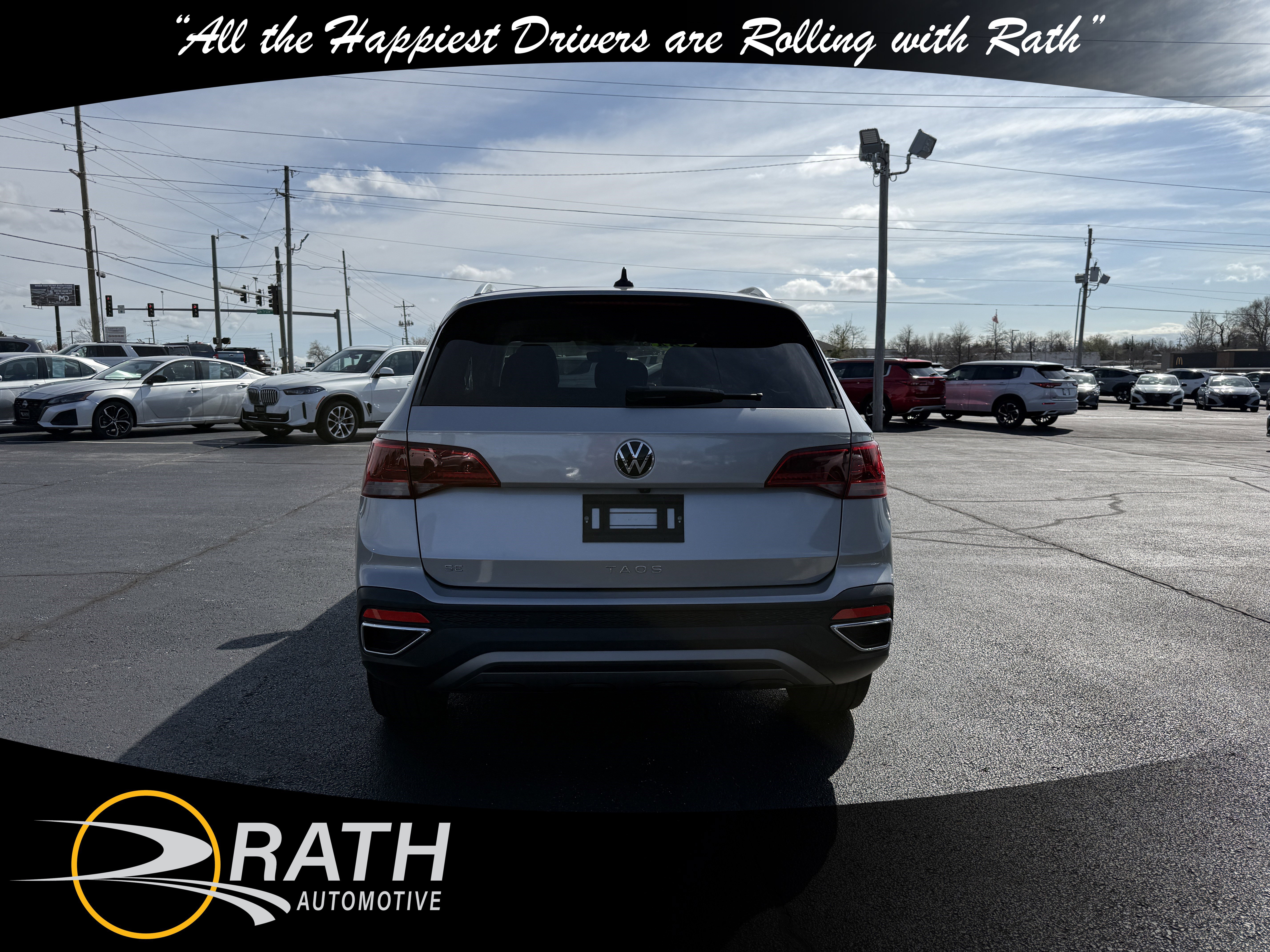 Used 2024 Volkswagen Taos SE image 8