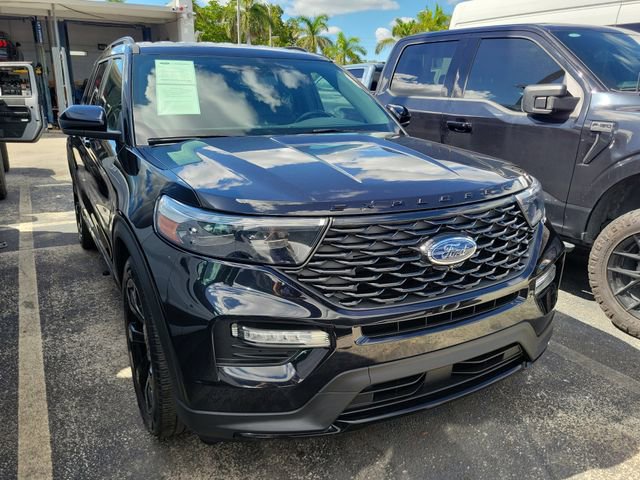 Used 2022 Ford Explorer ST-Line w/ Class IV Trailer Tow Package image 2