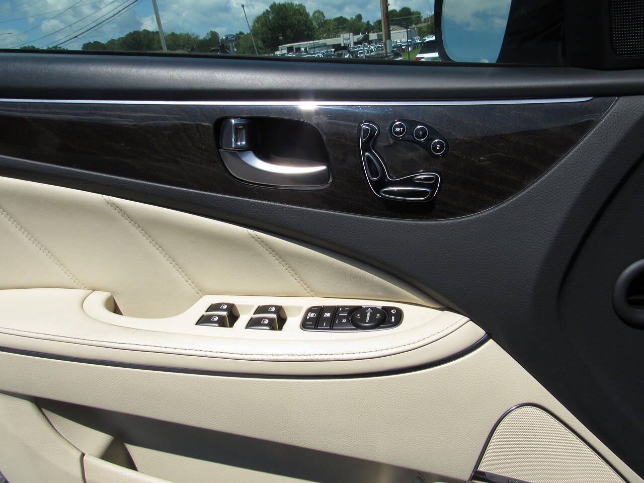 Used 2014 Hyundai Equus Ultimate RWD image 21