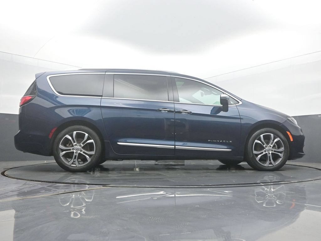 Used 2024 Chrysler Pacifica Pinnacle FWD image 50