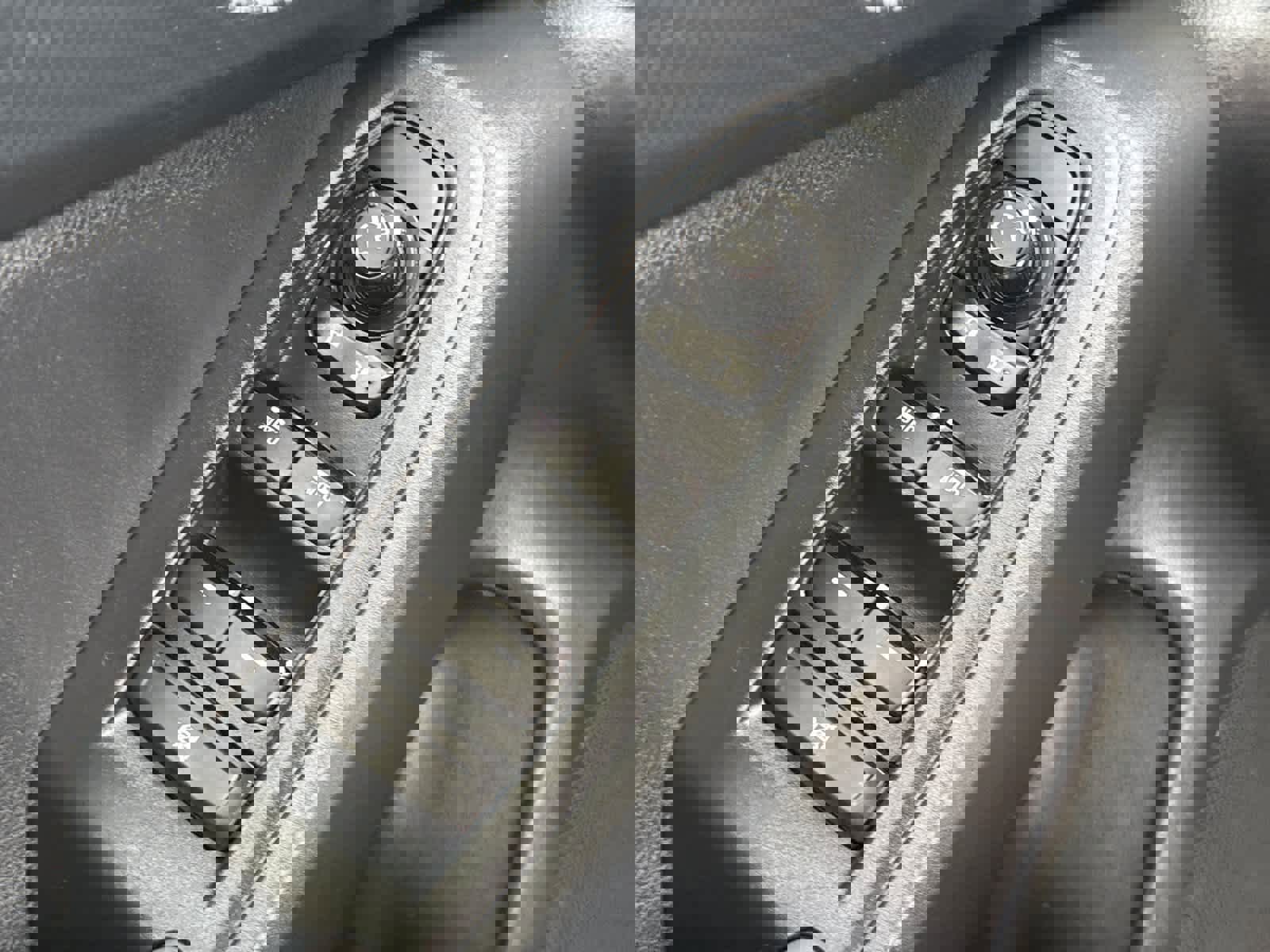 Used 2024 Subaru Crosstrek 2.0i Premium image 18