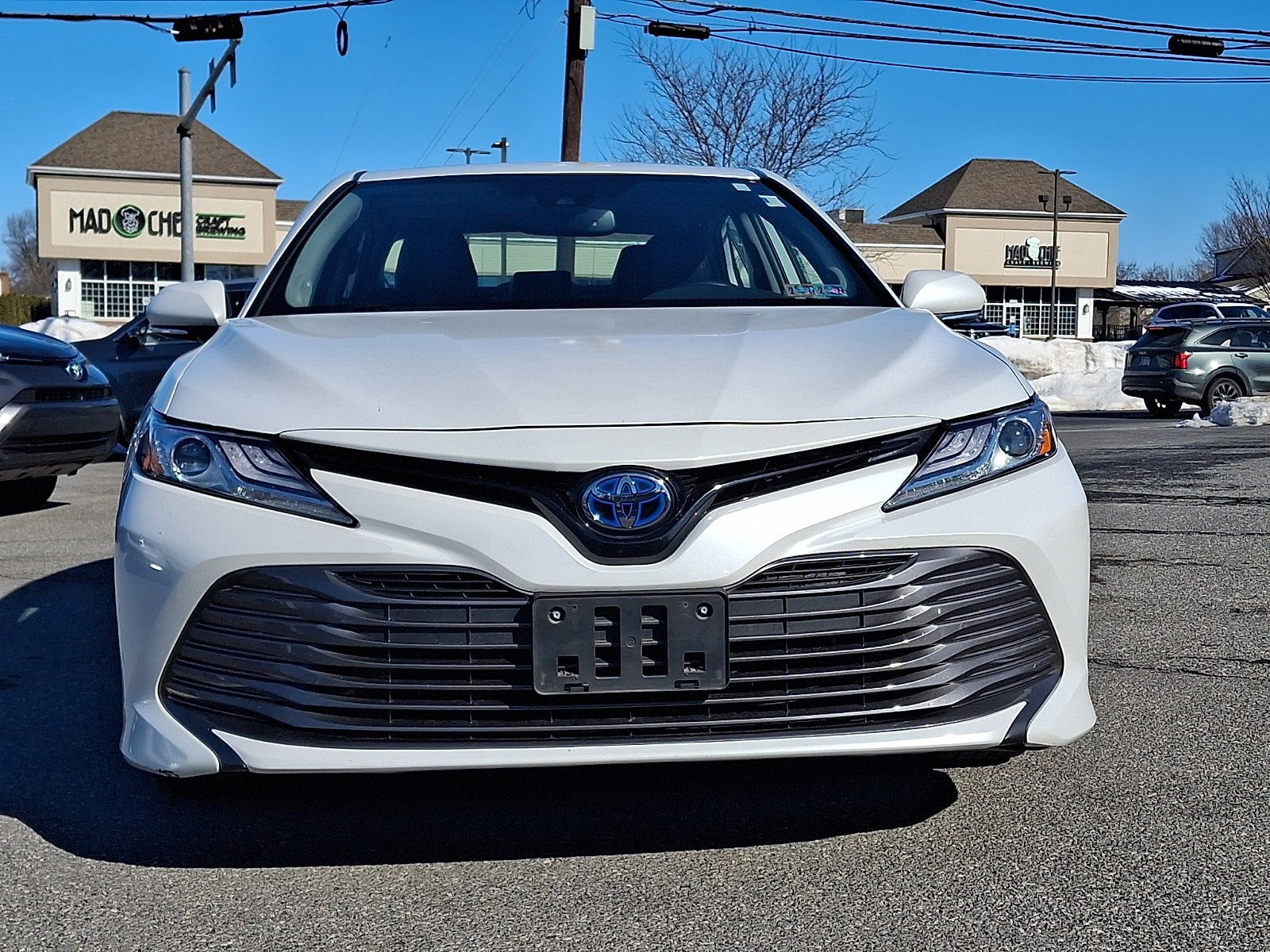 Used 2020 Toyota Camry XLE w/ Sunroof Package image 2