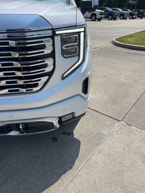 Used 2023 GMC Sierra 1500 Denali w/ Denali Reserve Package AWD/4WD image 14