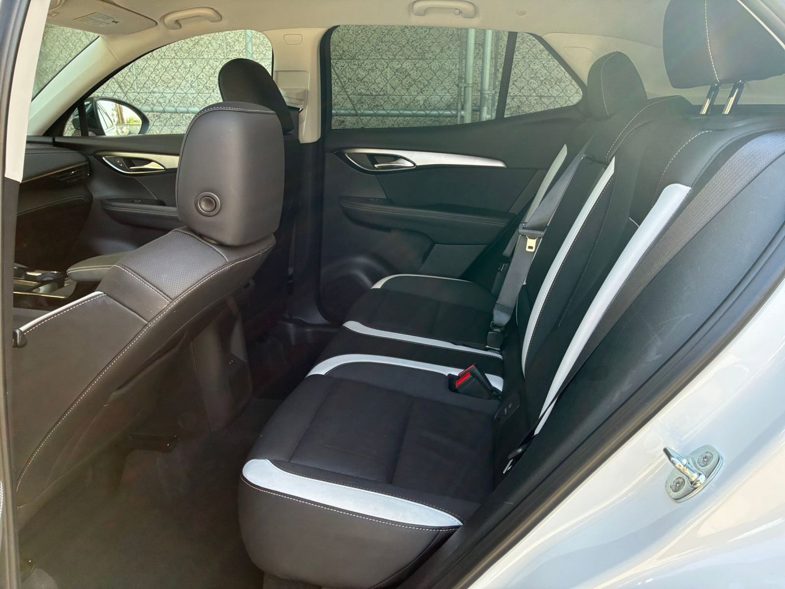 Used 2024 Buick Envision Sport Touring image 27