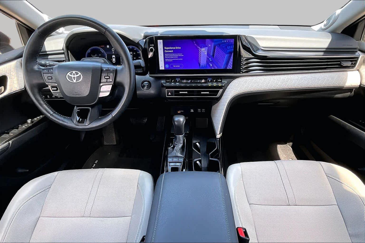 Used 2025 Toyota Camry XLE w/ Premium Plus Package FWD image 16