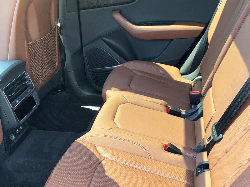 Used 2019 Audi Q8 Premium Plus w/ Premium Plus image 5