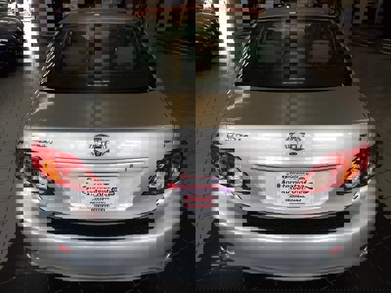 Used 2010 Toyota Corolla image 7