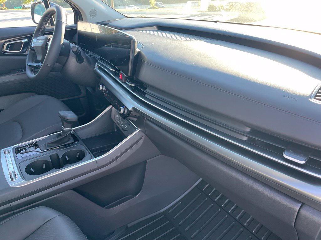 New 2027 Kia Carnival SX w/ Dark Edition Package FWD image 27