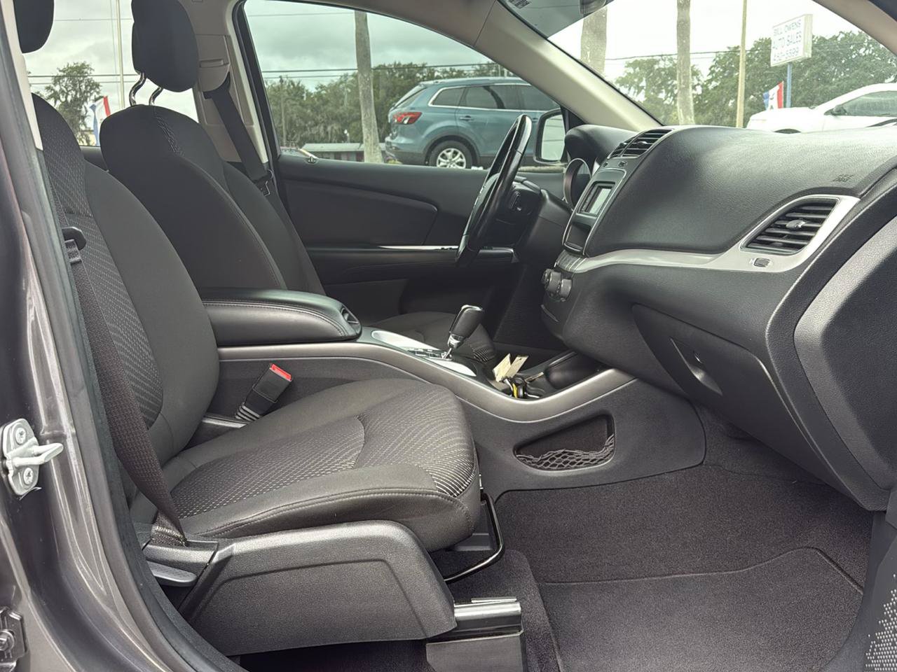 Used 2020 Dodge Journey SE w/ SE Popular Equipment Group FWD image 9