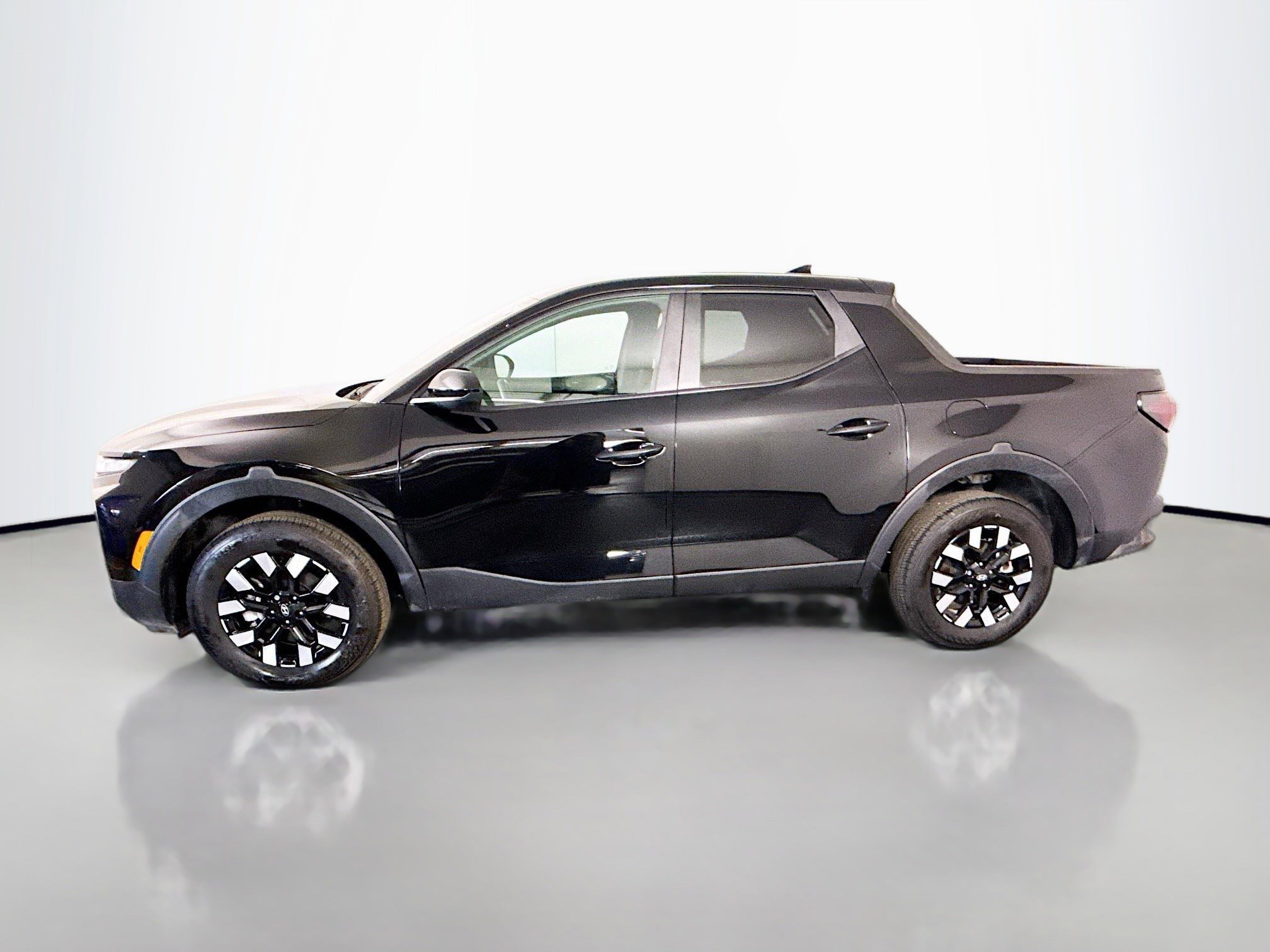 Used 2025 Hyundai Santa Cruz SE image 6