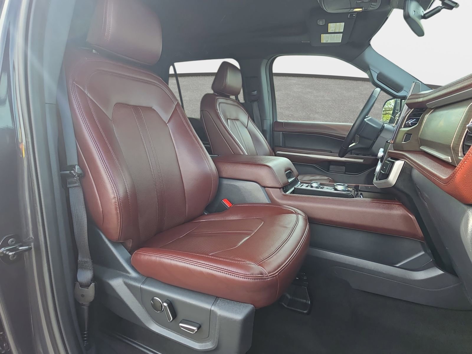 Used 2024 Ford Expedition Max Limited image 10