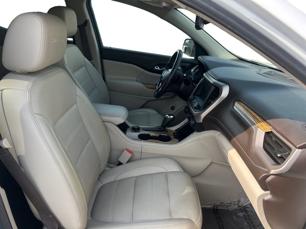 Used 2019 GMC Acadia Denali w/ Technology Package AWD/4WD image 17