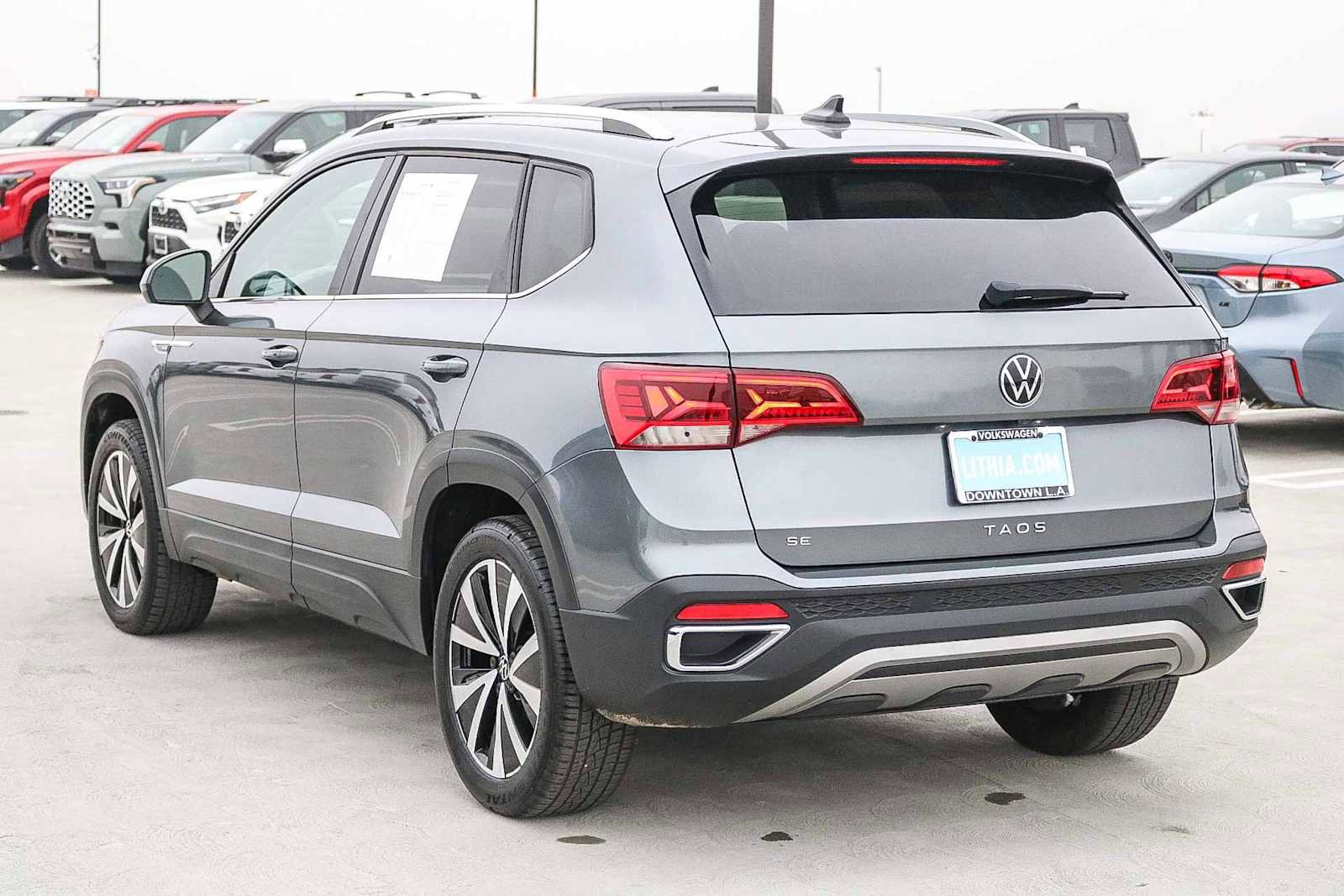 Used 2022 Volkswagen Taos SE image 8